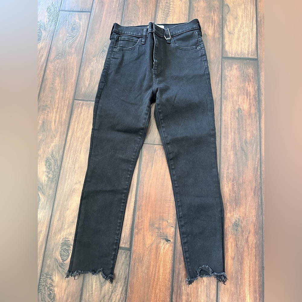 Abercrombie and fitch the super skinny ankle high rise woman’s size 4s